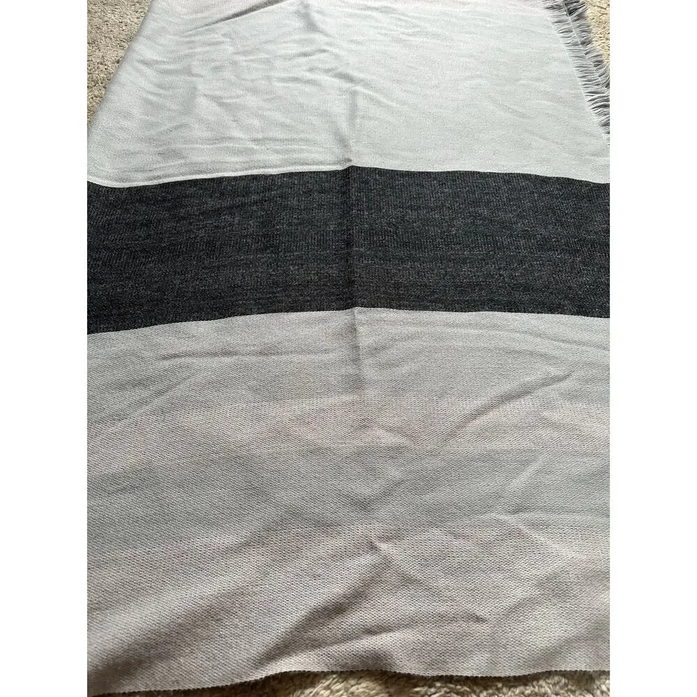 Shupaca alpaca blend throw blanket gray fringed 50x72”